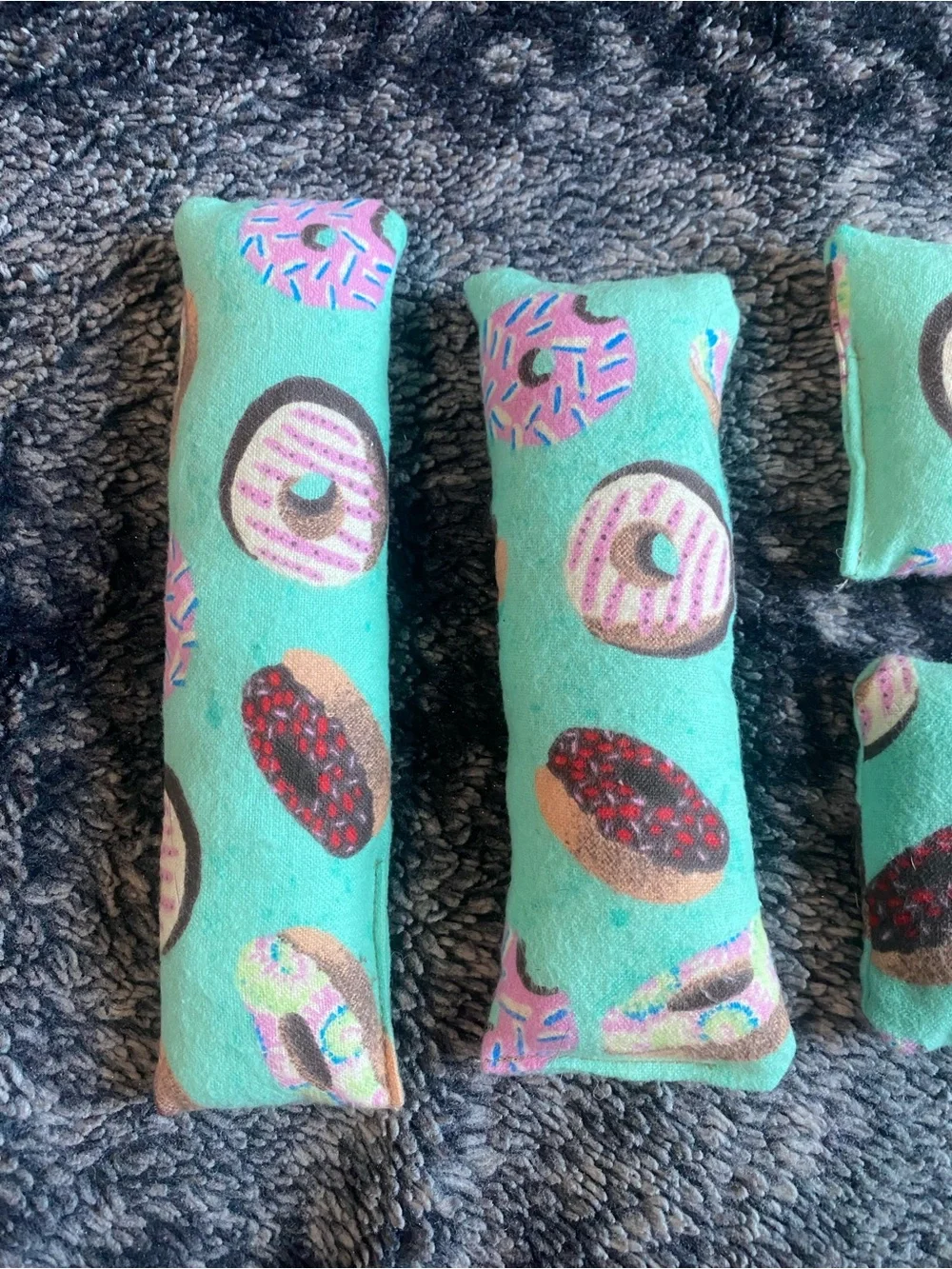 Handmade Turquoise Donut Print Catnip Kick Stick Cat Toy Set (4)